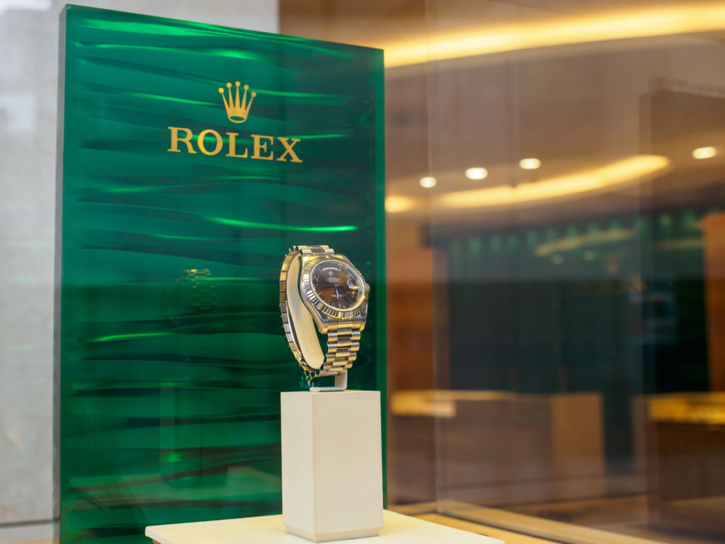 4 Reasons to NEVER sell your ROLEX to a PAWN SHOP!
